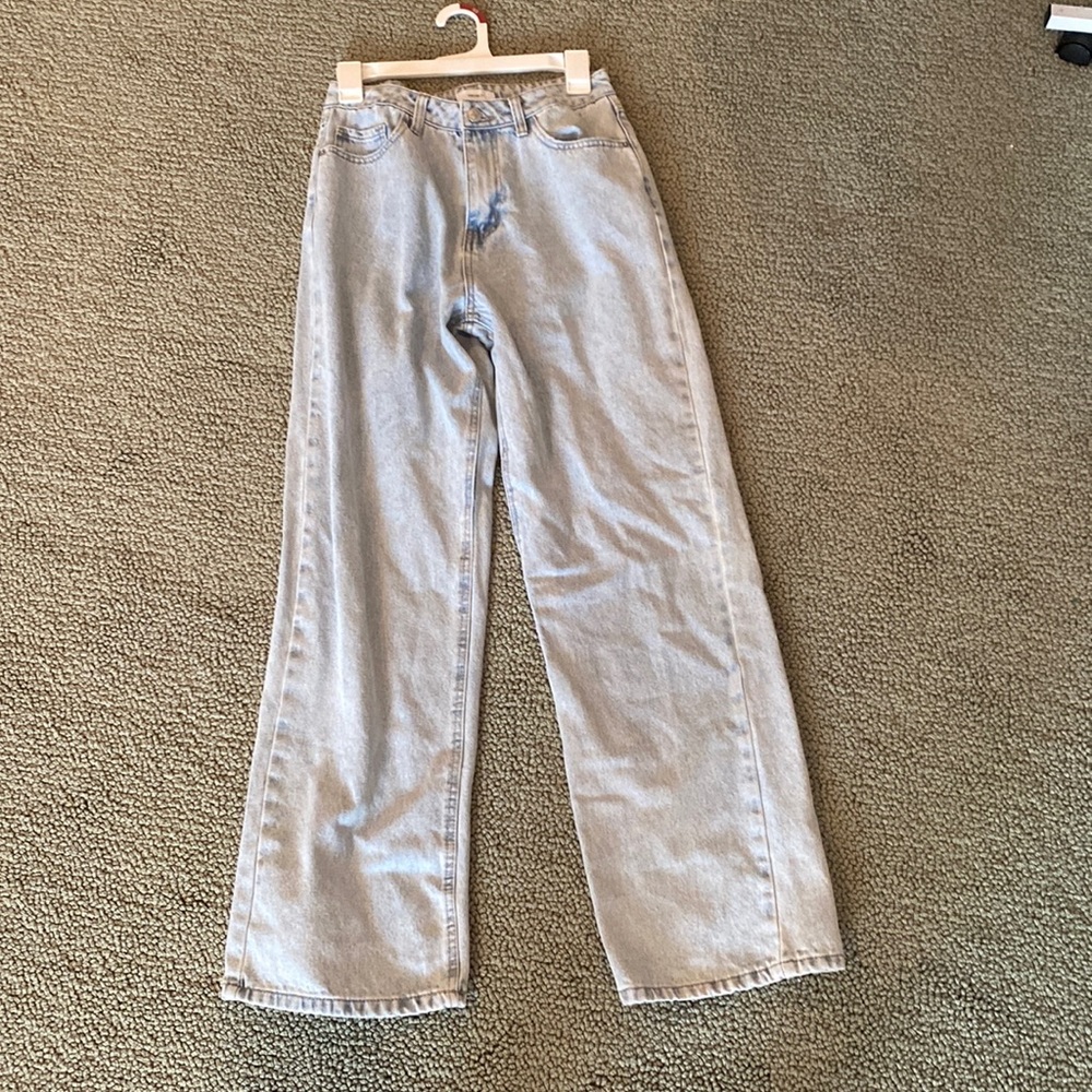 Forever 21 size 27 straight leg jeans